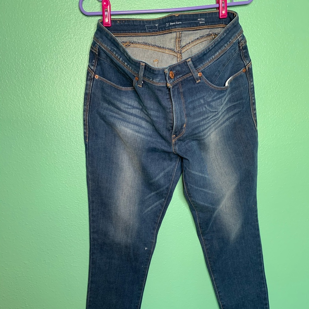 Levi’s Mid rise Curve Jeans